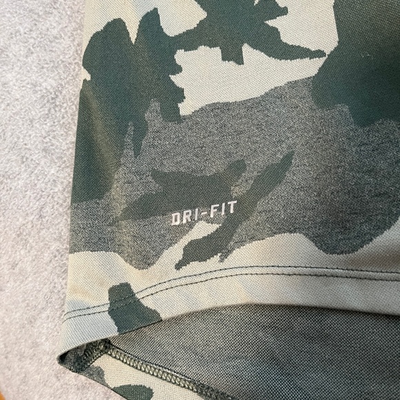 Nike Quarter Zip Athletic Longsleeve Camo Shirt Medium Outdoor Performance Green - Picture 5 of 8